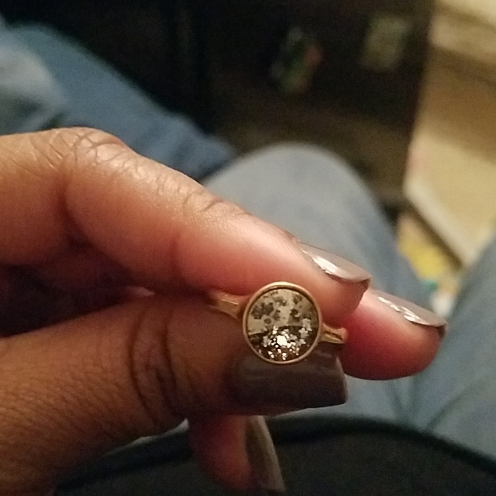 Ring size 7 from fragrant jewels